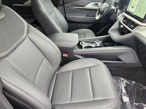 New 2026 Ford Explorer Active RWD image 14