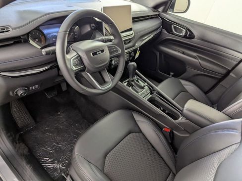 New 2026 Jeep Compass Latitude image 11