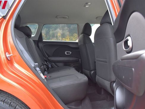 Used 2019 Kia Soul + image 25