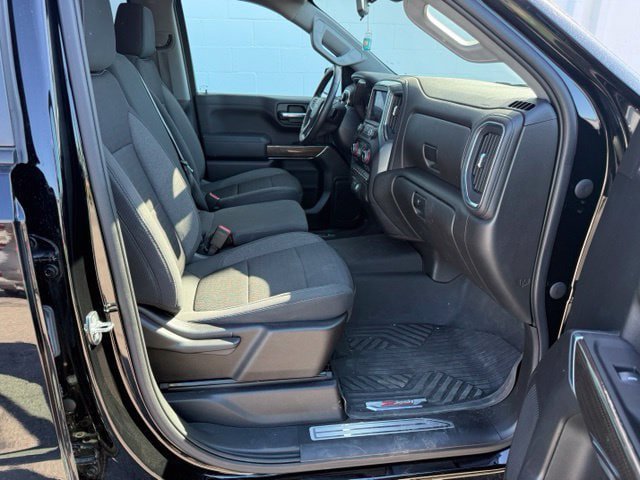 Certified 2022 Chevrolet Silverado 1500 RST w/ LPO, Blackout Package AWD/4WD image 26