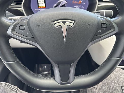 Used 2018 Tesla Model X 75D AWD/4WD image 40