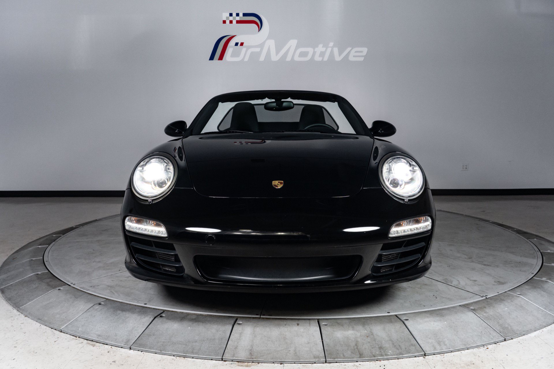 Used 2010 Porsche 911 Cabriolet image 15