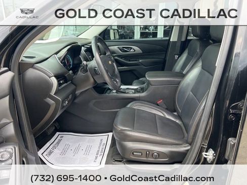 Used 2021 Chevrolet Traverse LT image 16