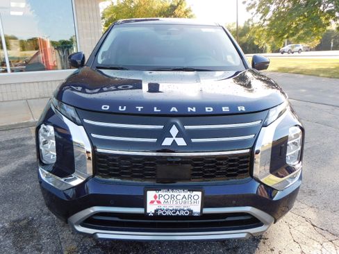 New 2025 Mitsubishi Outlander SE image 8