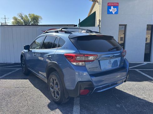 Used 2022 Subaru Crosstrek 2.5i Sport w/ Moonroof Package image 3