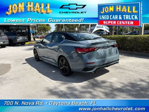 Used 2025 Nissan Sentra SR w/ SR Premium Package FWD image 6