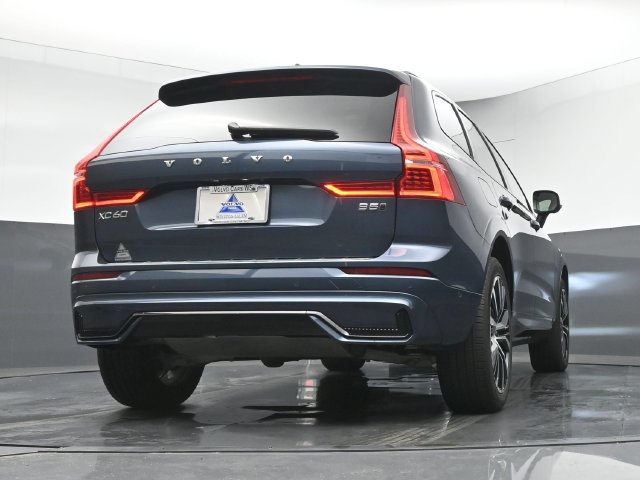 Used 2024 Volvo XC60 B5 Ultimate w/ Climate Package AWD/4WD image 16