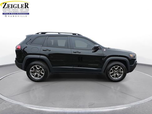 Used 2022 Jeep Cherokee Trailhawk w/ Comfort/Convenience Group image 4