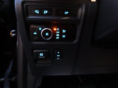 Used 2023 Ford F150 Lariat w/ Equipment Group 502A High image 42