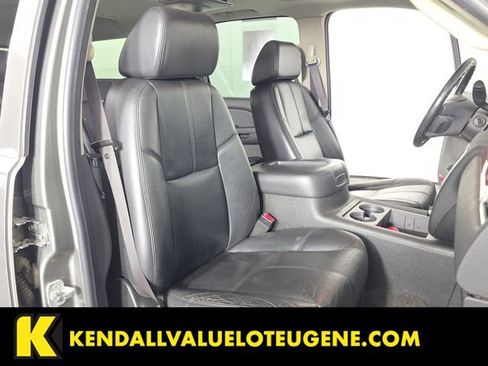Used 2008 GMC Yukon XL SLT image 21