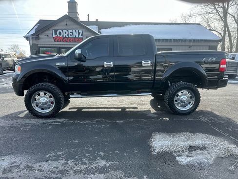 Used 2005 Ford F150 Lariat image 2
