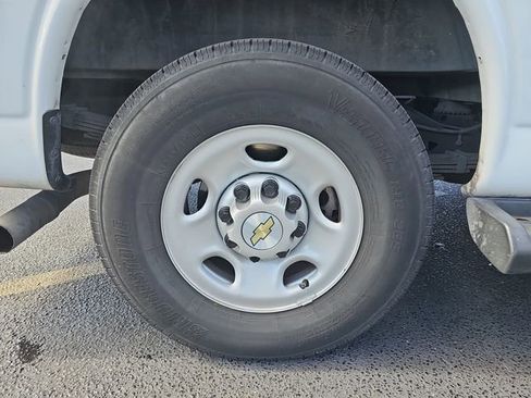 Used 2023 Chevrolet Express 3500 LT w/ LT Preferred Equipment Group image 9