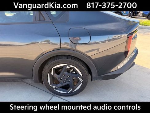 Certified 2025 Kia K4 EX image 9