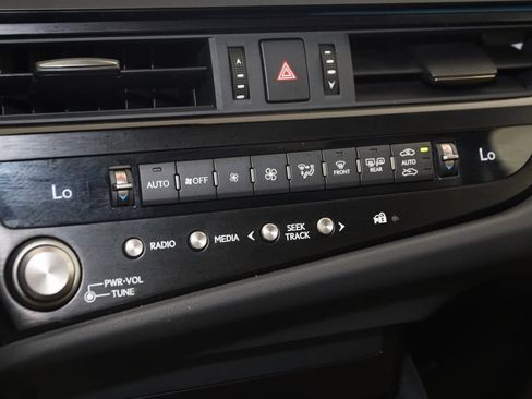 Used 2023 Lexus ES 350 image 26