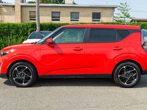 Used 2023 Kia Soul EX FWD image 4