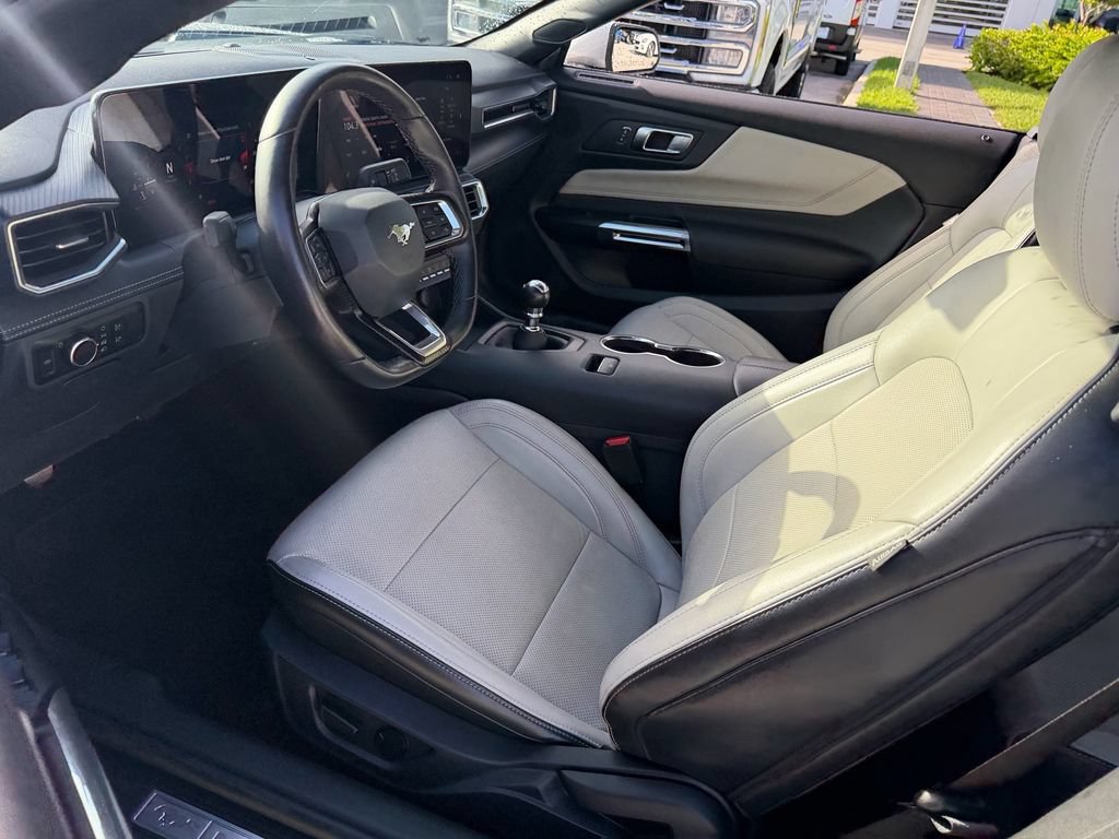 Used 2025 Ford Mustang GT Premium RWD image 12