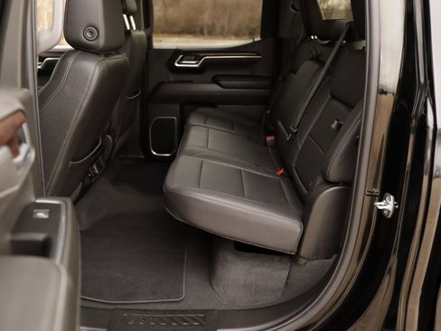 Used 2025 GMC Sierra 1500 SLT image 27