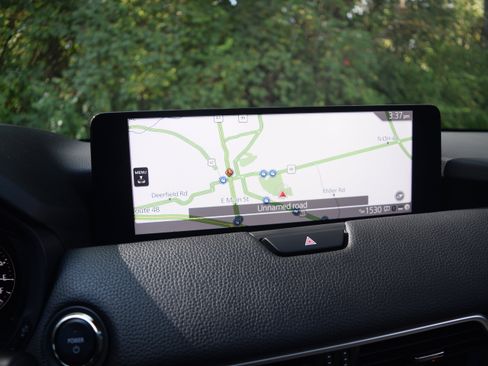 Used 2025 MAZDA CX-70 Plug-In Hybrid w/ Premium Pkg image 9