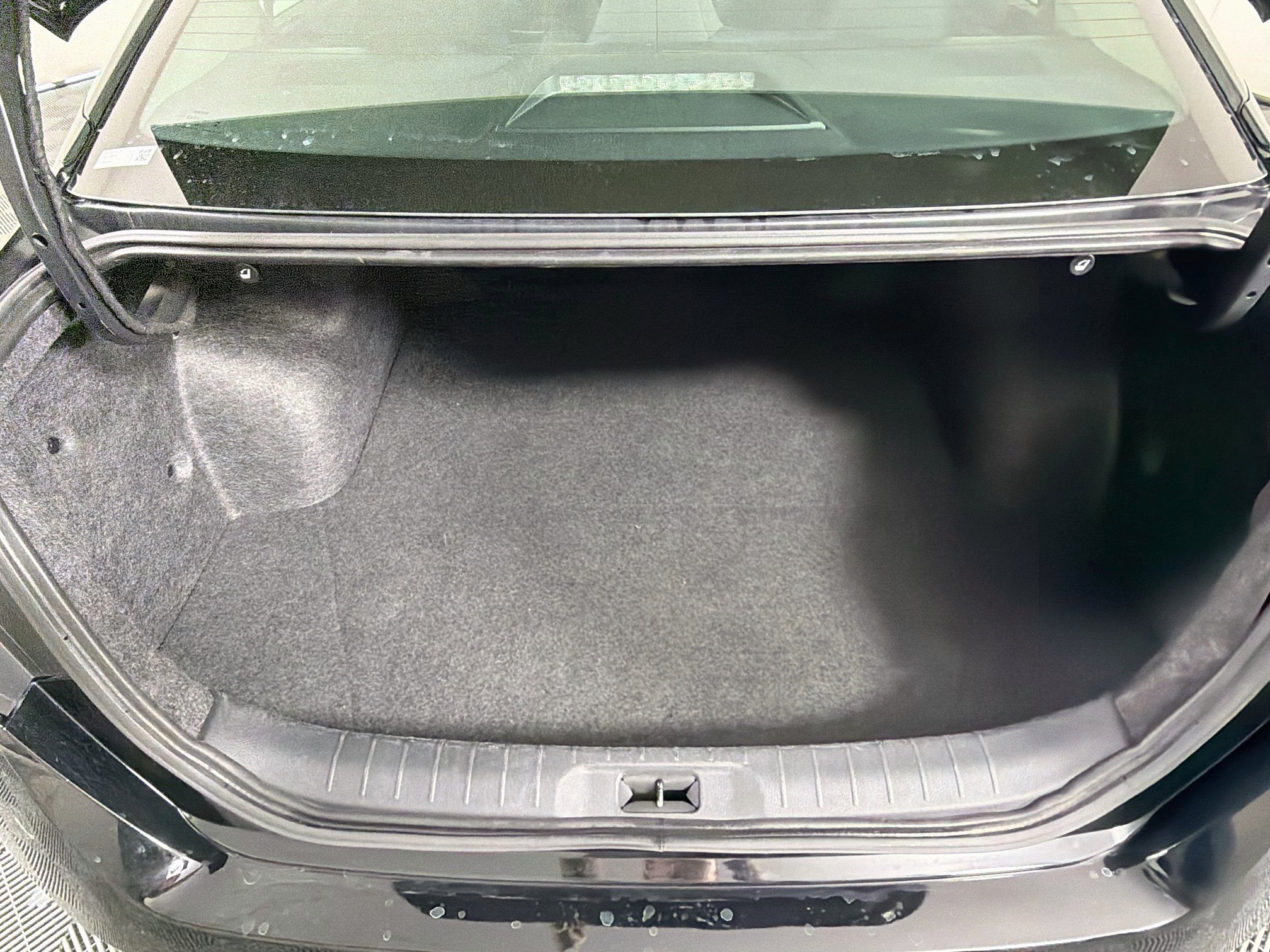Used 2025 Nissan Altima 2.5 SV FWD image 27