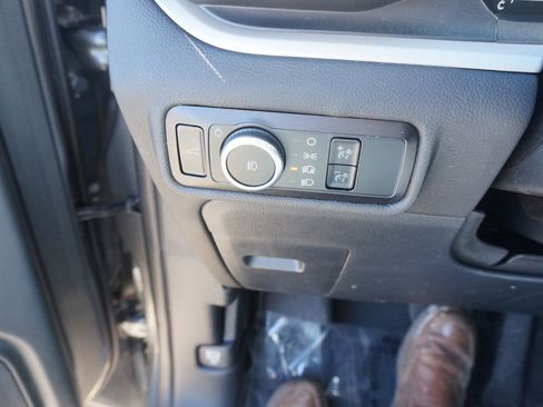 Used 2023 Ford Explorer XLT w/ Equipment Group 202A image 17