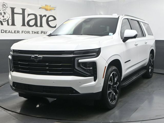 Used 2025 Chevrolet Suburban RST w/ Comfort Package AWD/4WD image 39