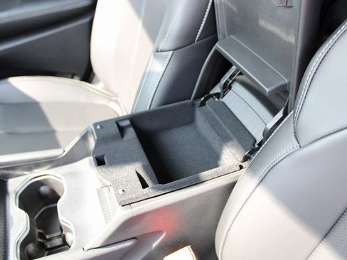 New 2025 Jeep Grand Cherokee Limited w/ Luxury Tech Group II image 36