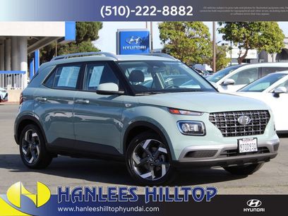 Used 2025 Hyundai Venue SEL