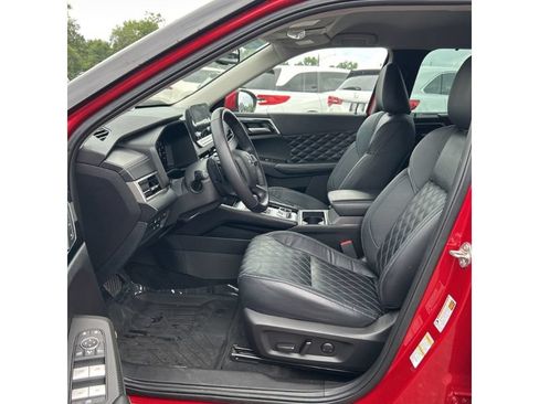 Used 2023 Mitsubishi Outlander SEL AWD/4WD image 5