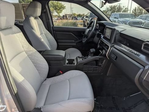 Used 2024 Toyota Tacoma SR5 AWD/4WD image 30