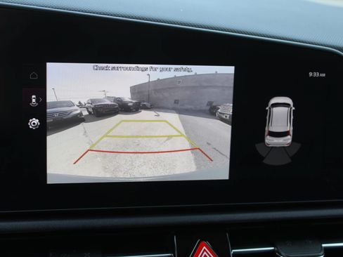Used 2025 Kia Niro EX Touring FWD image 14