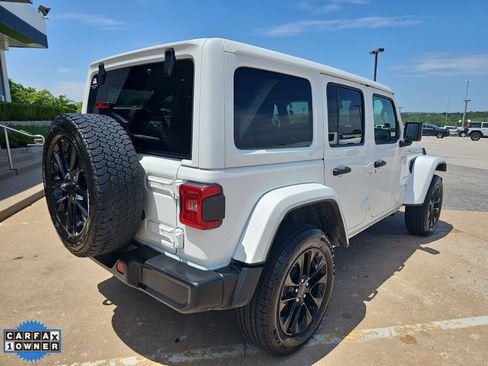 Used 2024 Jeep Wrangler Unlimited Sahara AWD/4WD image 4