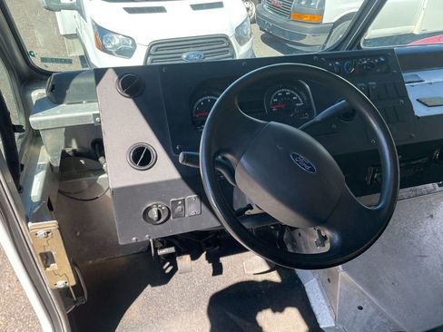 Used 2016 Ford E-350 and Econoline 350 Super Duty w/ A/C Prep Package RWD image 11