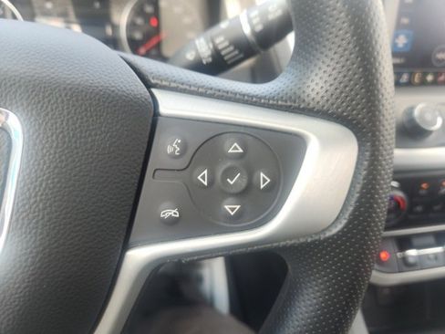 Used 2023 GMC Acadia SLE w/ Driver Convenience Package image 22