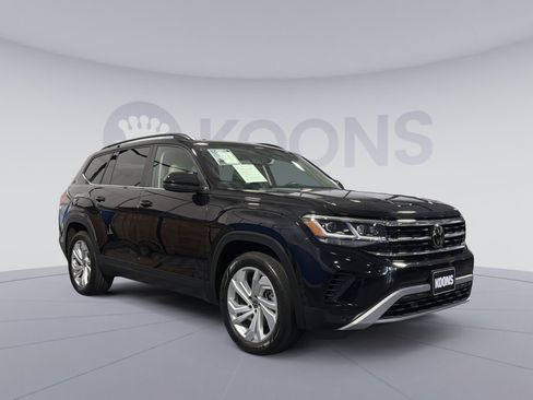 Used 2023 Volkswagen Atlas SE w/ Panoramic Sunroof Package AWD/4WD image 10