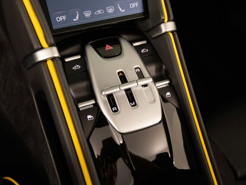 Certified 2026 Ferrari Roma Spider RWD image 24