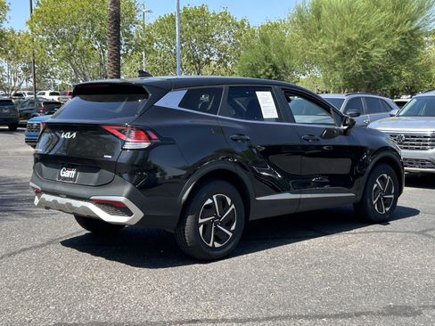 Used 2023 Kia Sportage LX AWD/4WD image 6