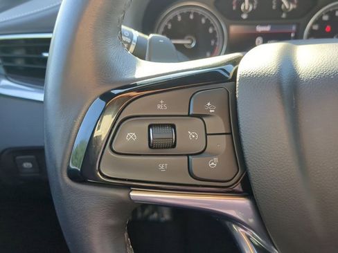 Used 2023 Buick Enclave Essence image 24