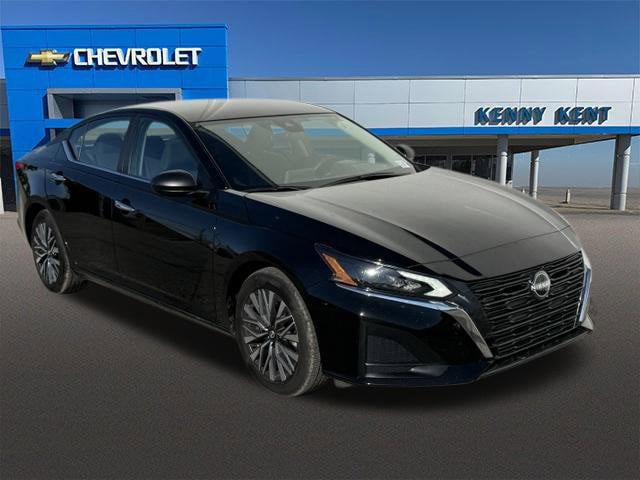 Used 2025 Nissan Altima 2.5 SV FWD image 1