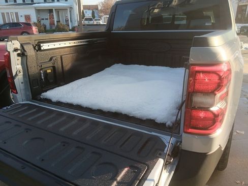 New 2025 Ford Maverick Lariat w/ Black Appearance Package image 24