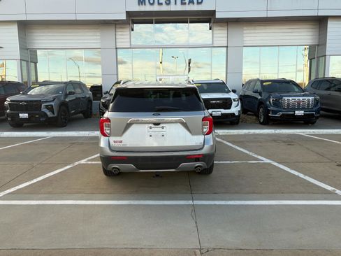 Used 2020 Ford Explorer Limited image 7