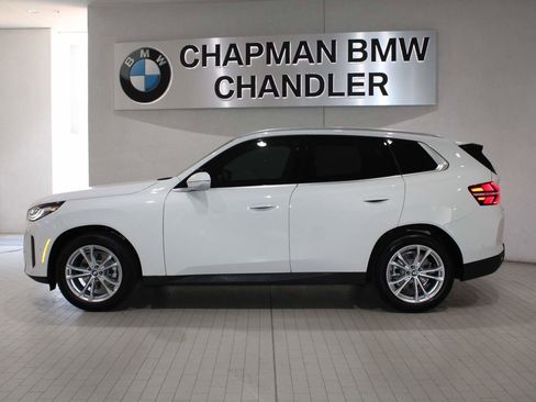 Certified 2025 BMW X3 xDrive30i image 3