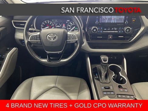 Certified 2021 Toyota Highlander XLE AWD/4WD image 31