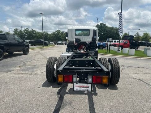 New 2026 Chevrolet Low Cab Forward 6500XD RWD image 4