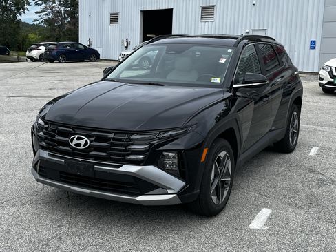 Used 2025 Hyundai Tucson SEL AWD/4WD image 3
