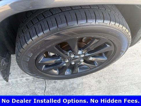 Used 2021 Jeep Grand Cherokee Laredo X RWD image 6