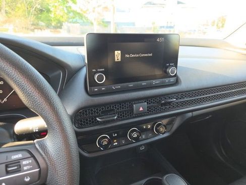 Used 2025 Honda HR-V LX image 23