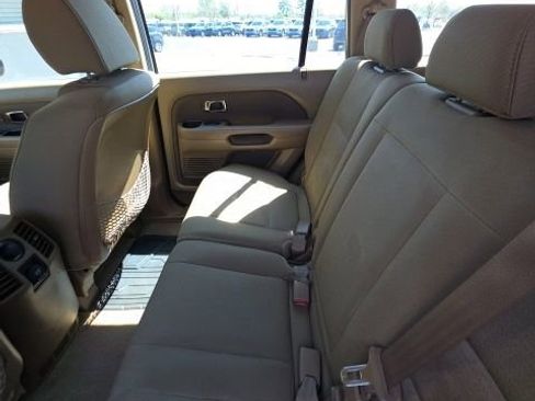 Used 2006 Honda Pilot LX image 25