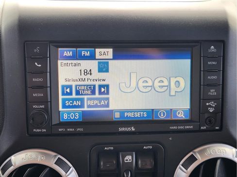 Used 2015 Jeep Wrangler Unlimited Sahara w/ Connectivity Group AWD/4WD image 16