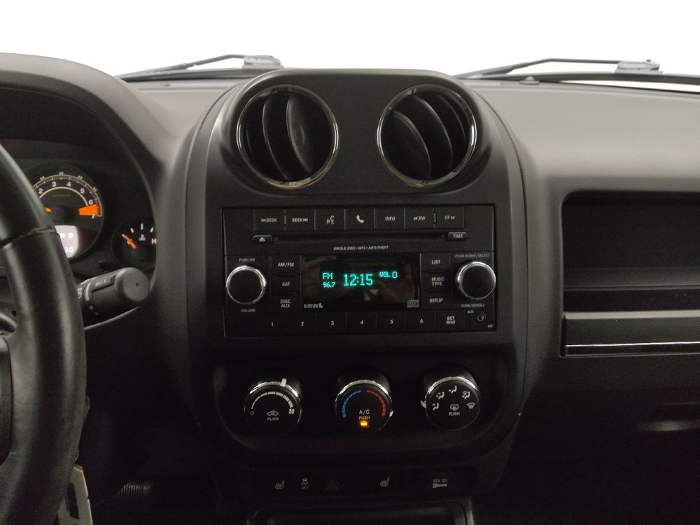 Used 2016 Jeep Patriot Latitude FWD image 25