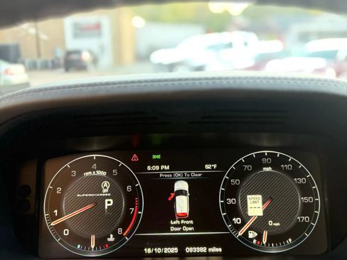 Used 2015 Land Rover Range Rover Supercharged image 17